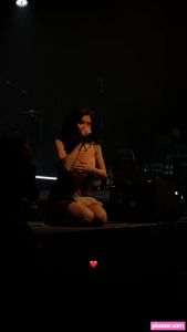 Nessa Barrett - Thumb