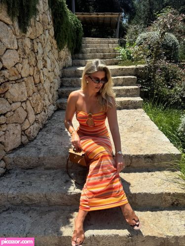 Natasha Oakley - Image