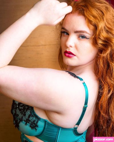MissDeadlyRed - Image