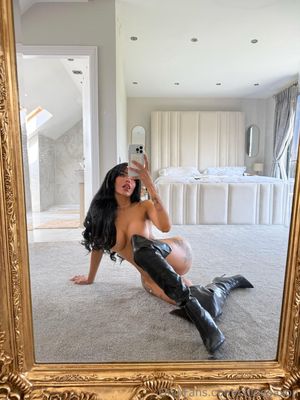 chloe-saxon photo #43 photo n 43