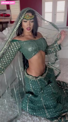 Nadia Khar - Image