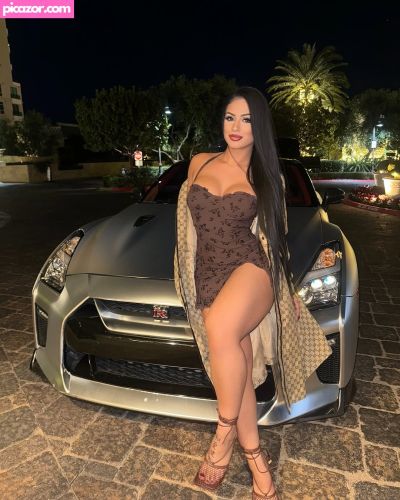 Nadia Khar - Image