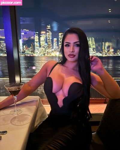 Nadia Khar - Image