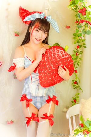 maki-itoh-1 photo #99 photo n 99