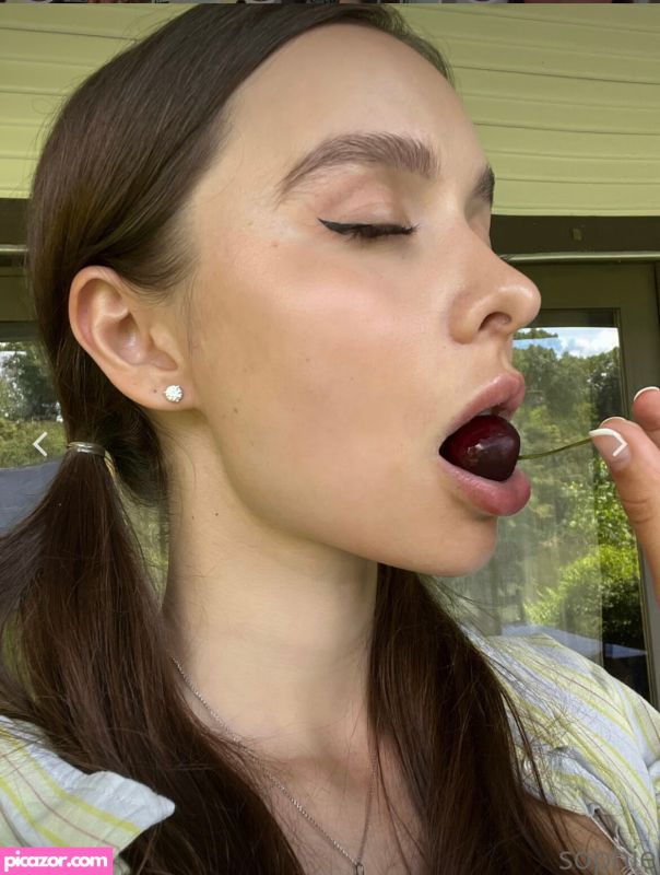 Sophie Mudd N998