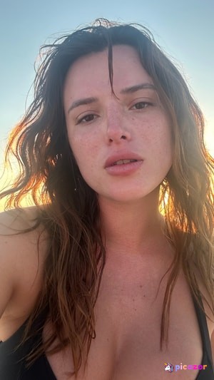 bella-thorne photo #777 photo n 777