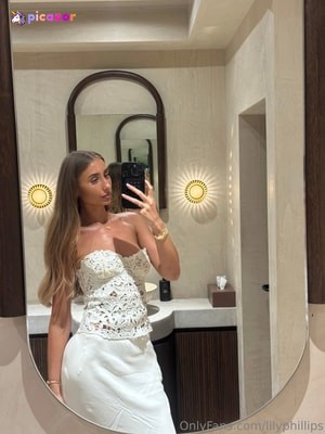 lilydaisyphillips N221