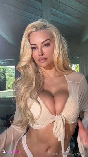 lindsey-pelas photo #2796 photo n 2796