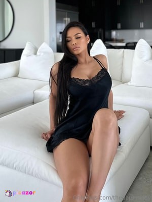 DaphneJoy  - Thumb