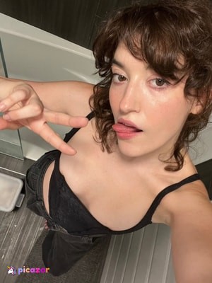 Rachel Yara - Thumb