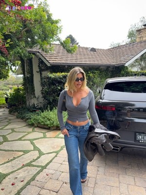 Natasha Oakley N20