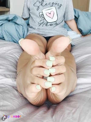 Mia_ly - Thumb