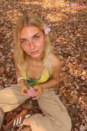Lia Engel N16
