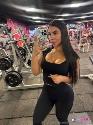 luxecurvy - Thumb