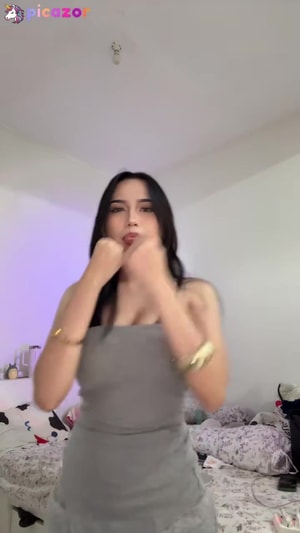 emmavllryn - Thumb