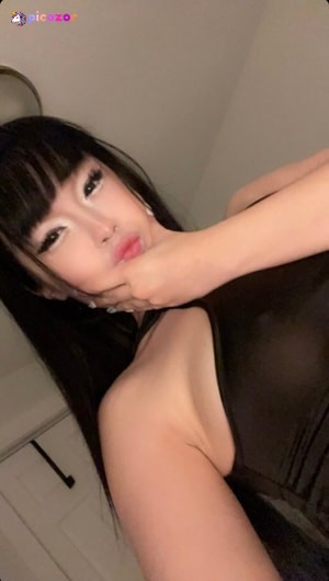 Girlgomoo - Thumb