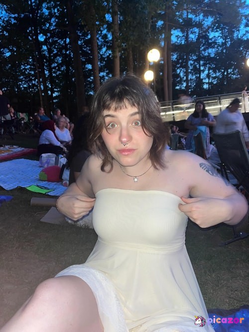 Jasmine Doobert - Image