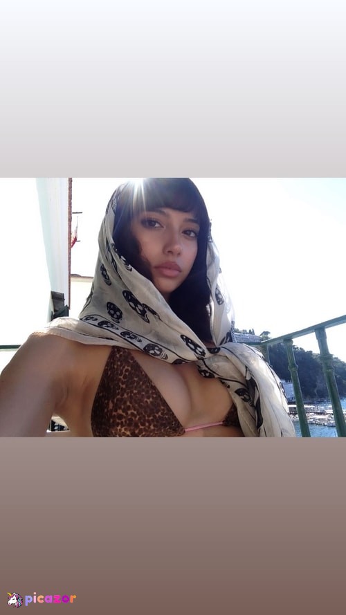 oliviaraynn - Image