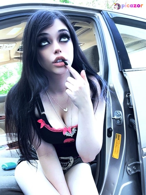 zomb1e_tramp - Image