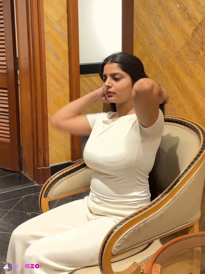 anushka deokate N11
