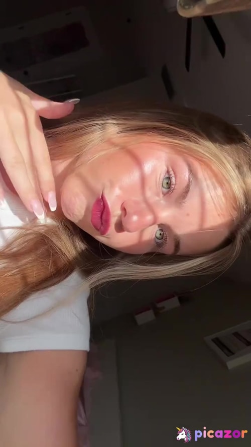 Ariana White - Image