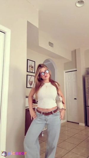 ariana-white video #143 photo n 143