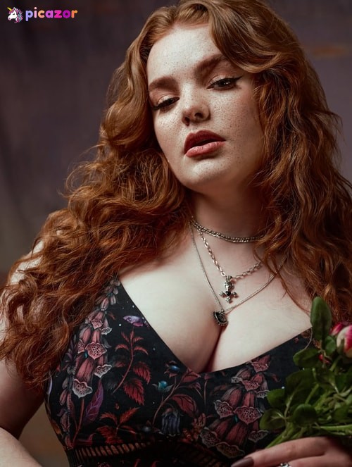 MissDeadlyRed - Image