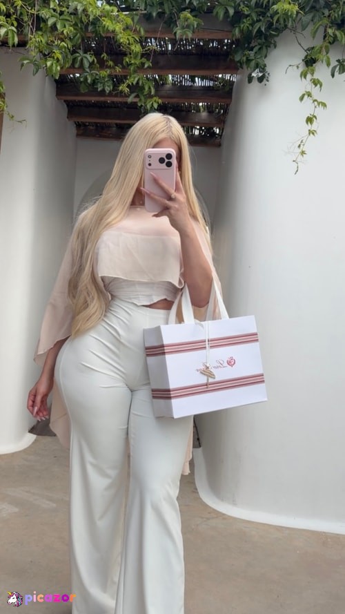 Sylvia Yasmina - Image