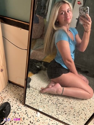 Emilia69 - Thumb