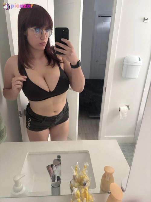 Larissa Trishelle - Image