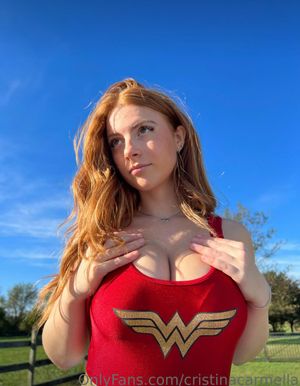 Cristina Carmella N8
