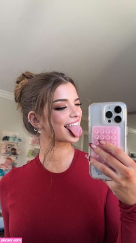 Brooke Monk - Image