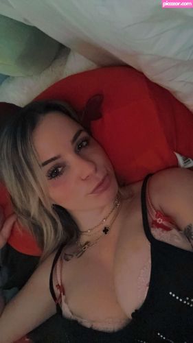 Kaitlyn Krems - Image