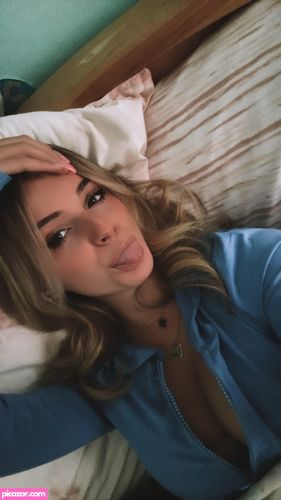 Kaitlyn Krems - Image