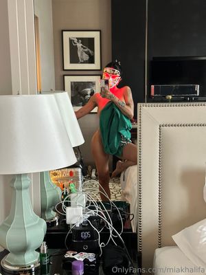 Mia Khalifa - Thumb