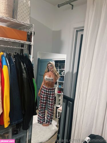 Kayla Simmons - Image