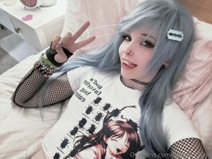 belle-delphine-1 photo #10663 photo n 10663