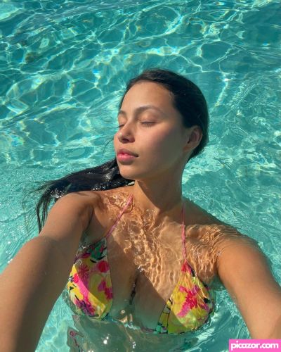 Fiona Barron  - Image