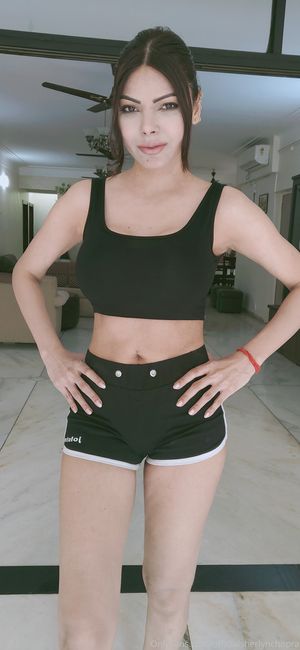 Sherlyn Chopra N6