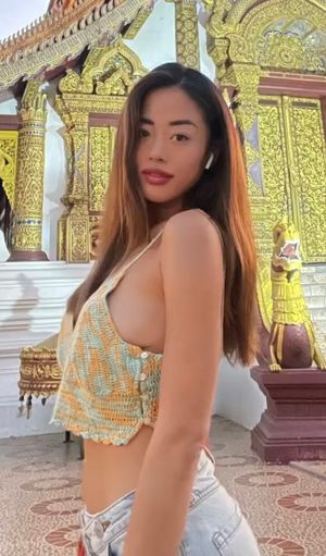 Susi Cruz - Thumb