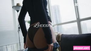 lexxxi lu - Thumb