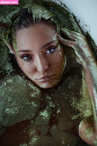 Alexandra Cohen - Image