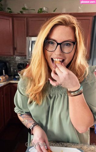 Anji Monique - Image