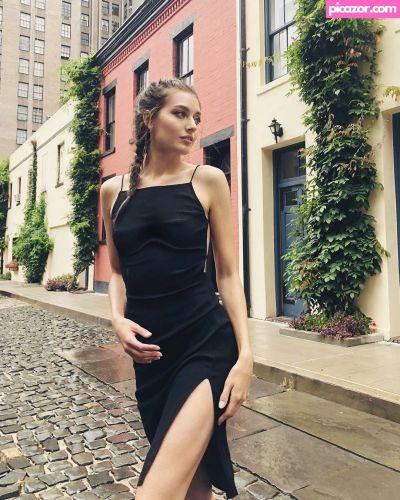 Jessica Clements - Image