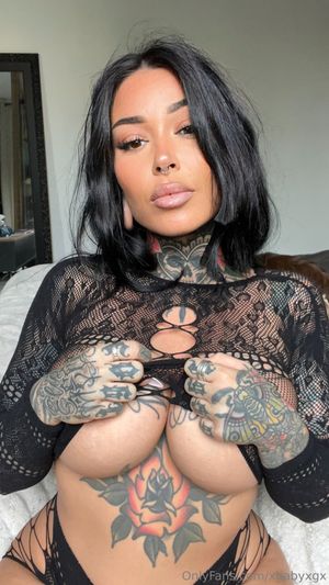 babyxgwen  - Thumb