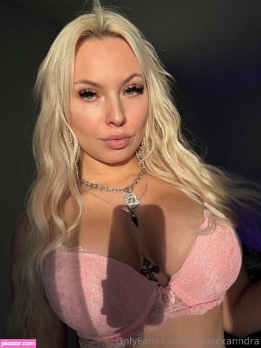 NooraAlexanndra  - Image