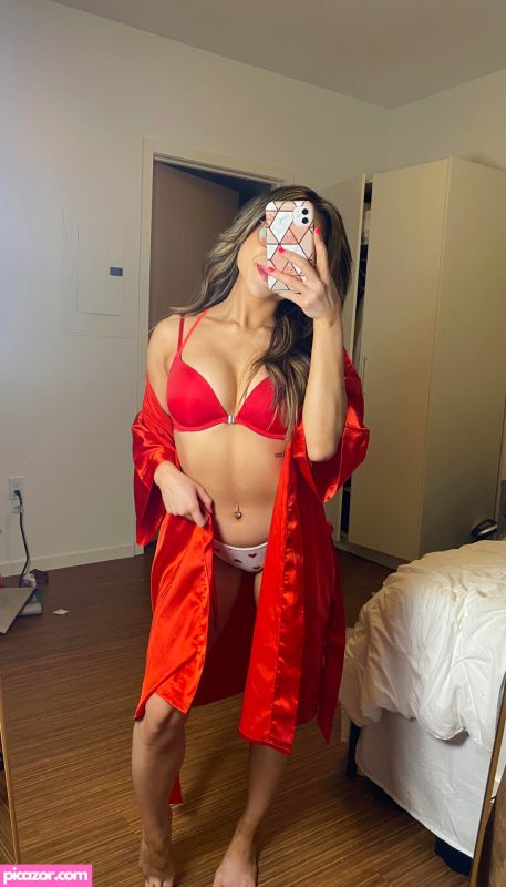elliebunniexo N41