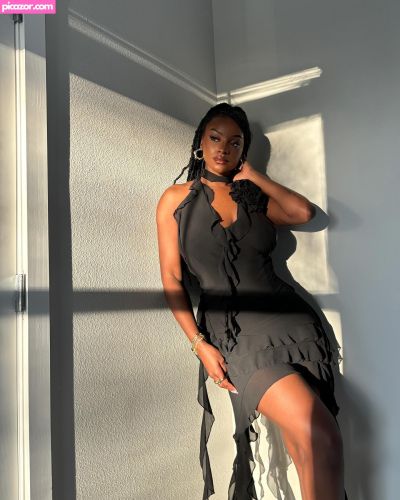 Savannah Perkins - Image