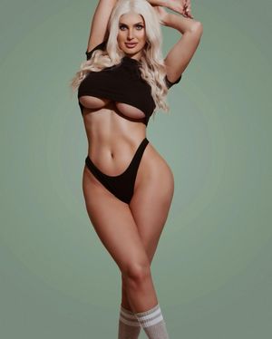 laura-blake-hahnel-1 photo #12 photo n 12