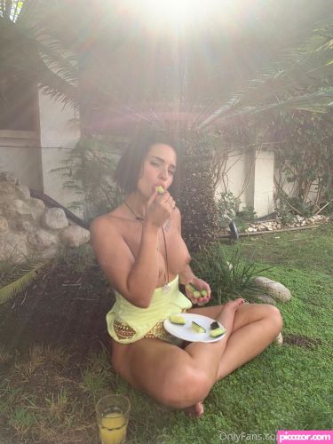 Serenia Keer - Image